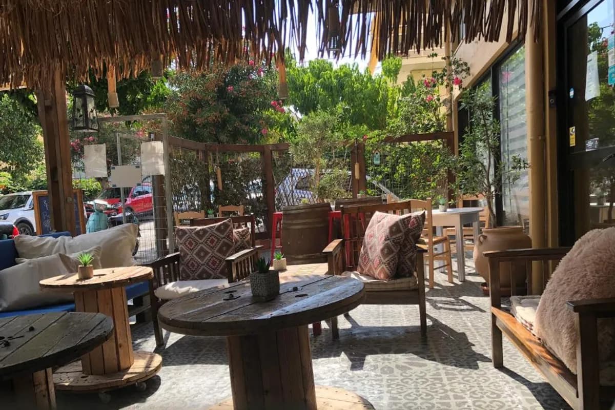 Rhodes Backpackers Boutique Hostel and Apartments photo 4
