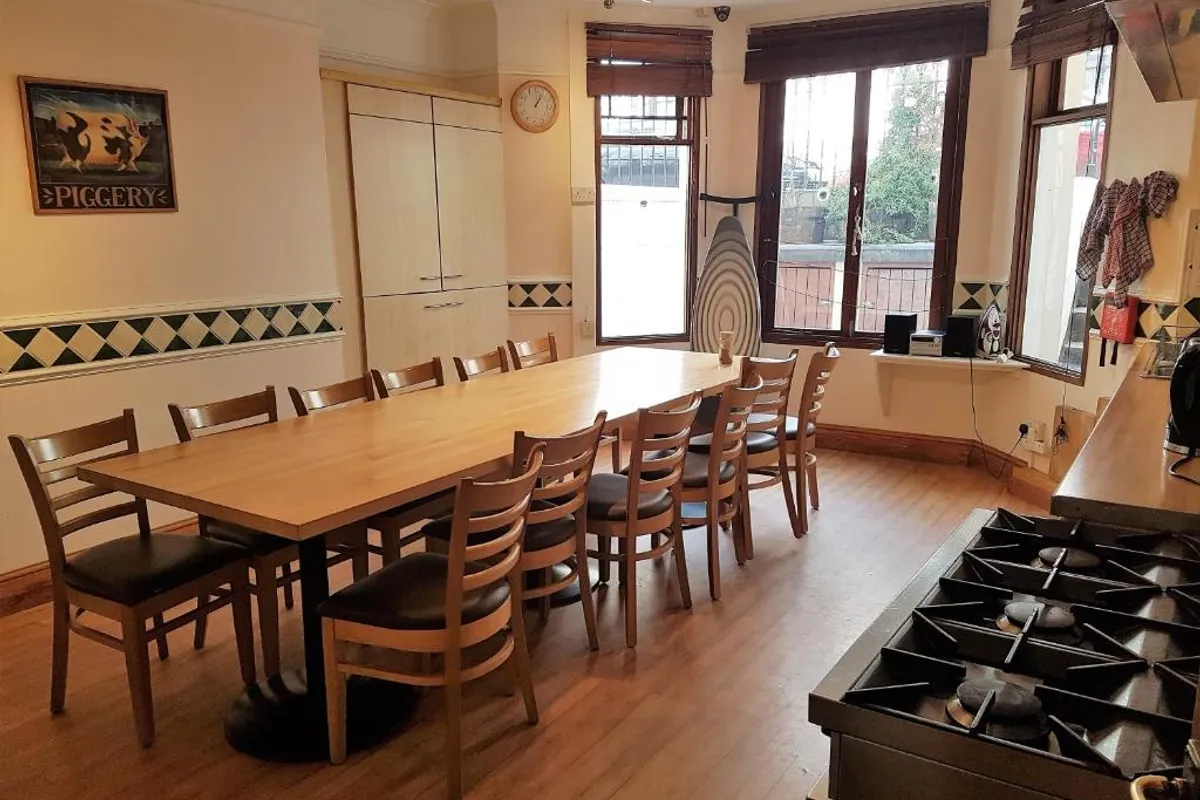 Barmy Badger Backpackers photo 4