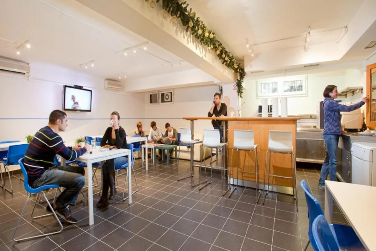 Hostel Bureau photo 4