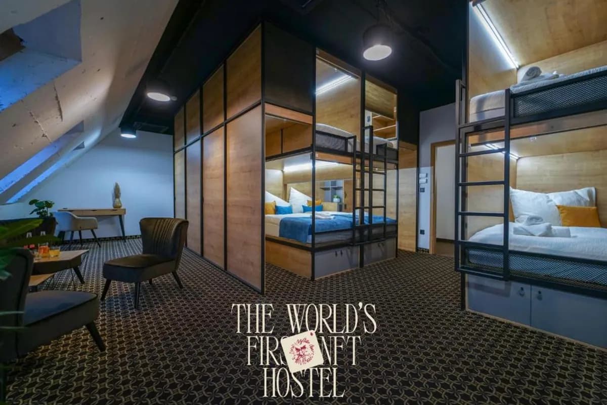 CHORS Capsule Hostel