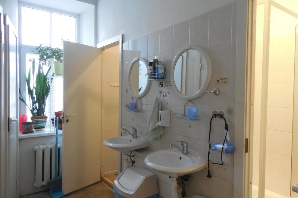 Elizabeth's YH Rooms photo 3