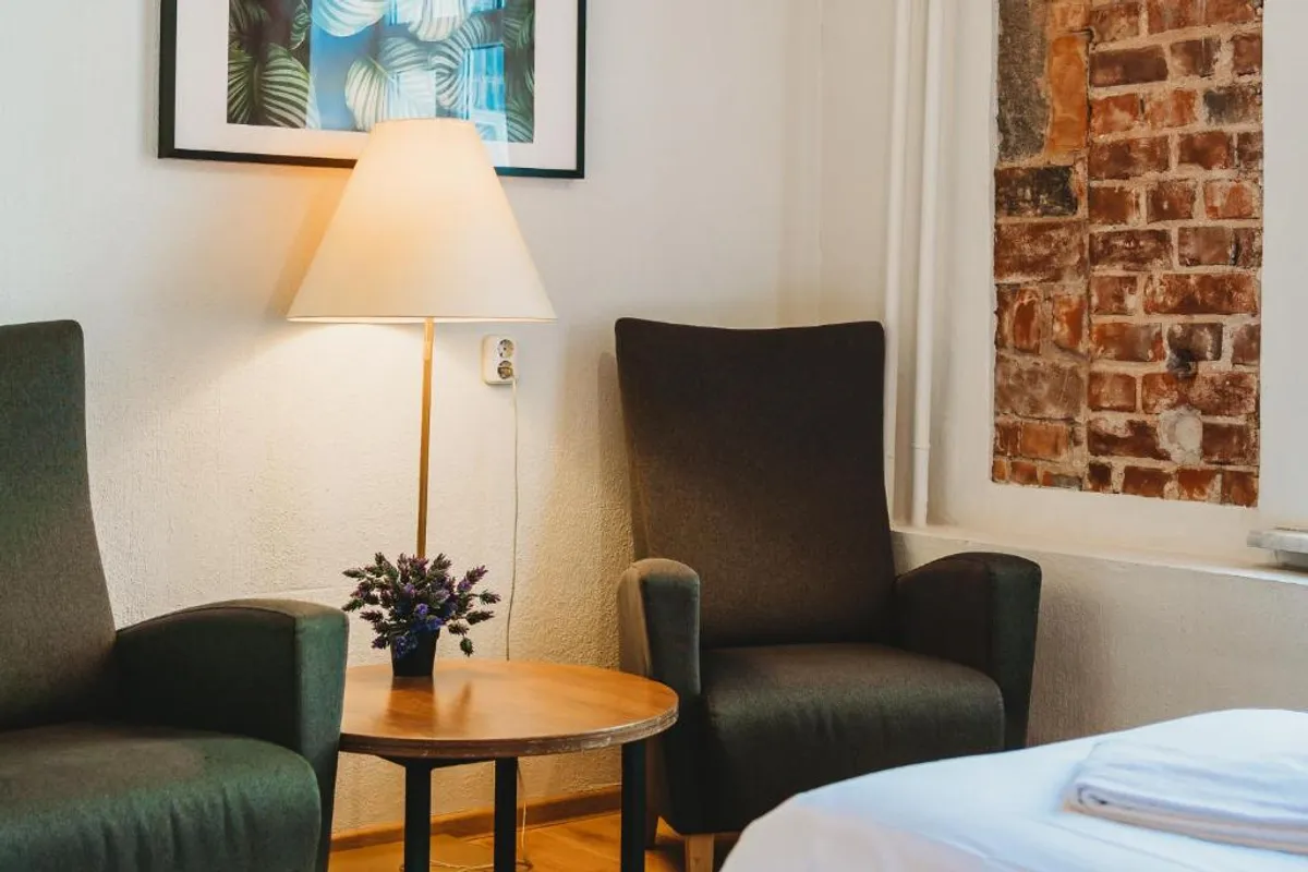 16eur - Fat Margaret's photo 4