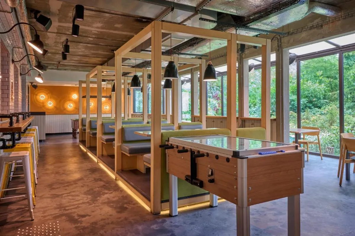 Generator Paris photo 4