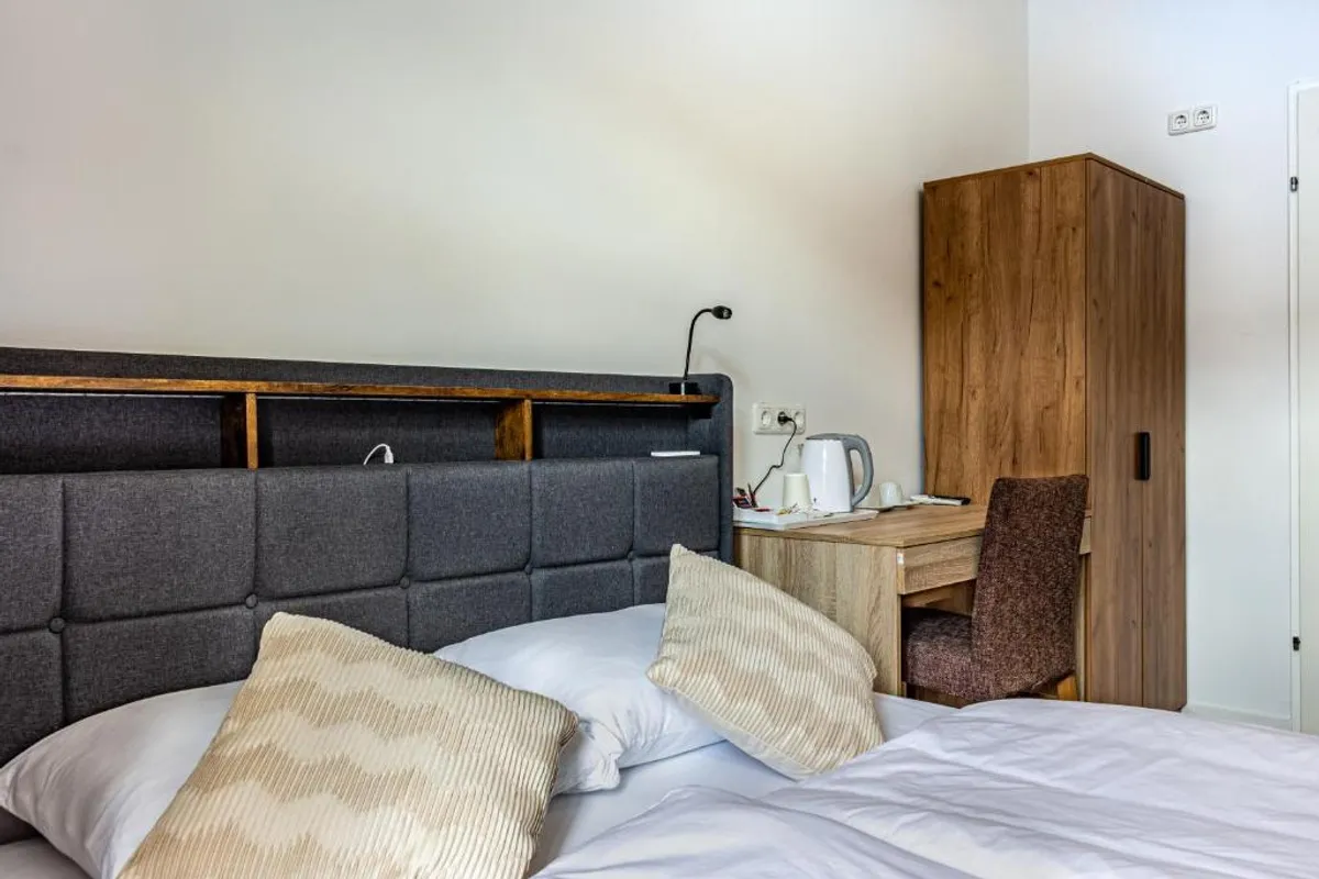 Hotel Central Linz photo 2