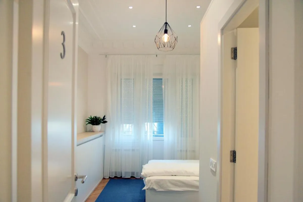 Hostel Karavan Inn photo 3