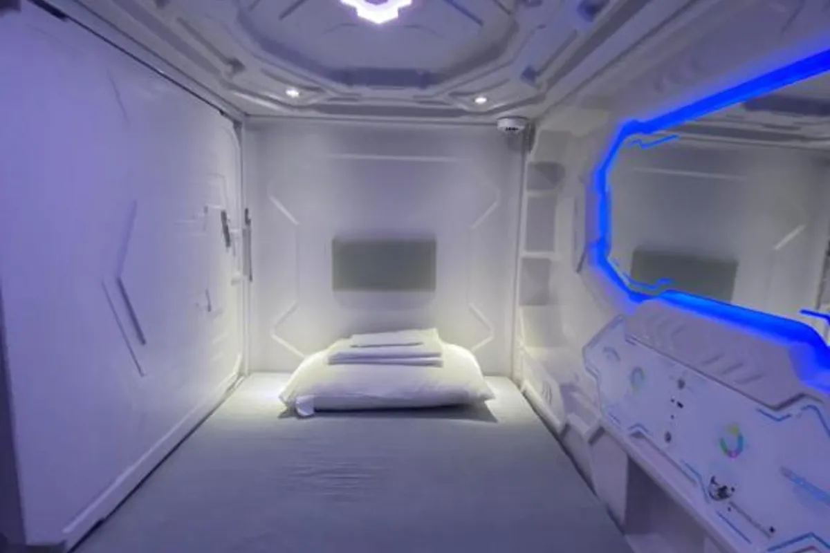 Mermaid Space Capsule Hostel photo 3
