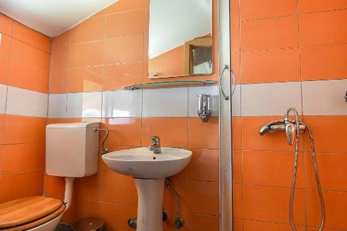 San Art Floating Hostel photo 4