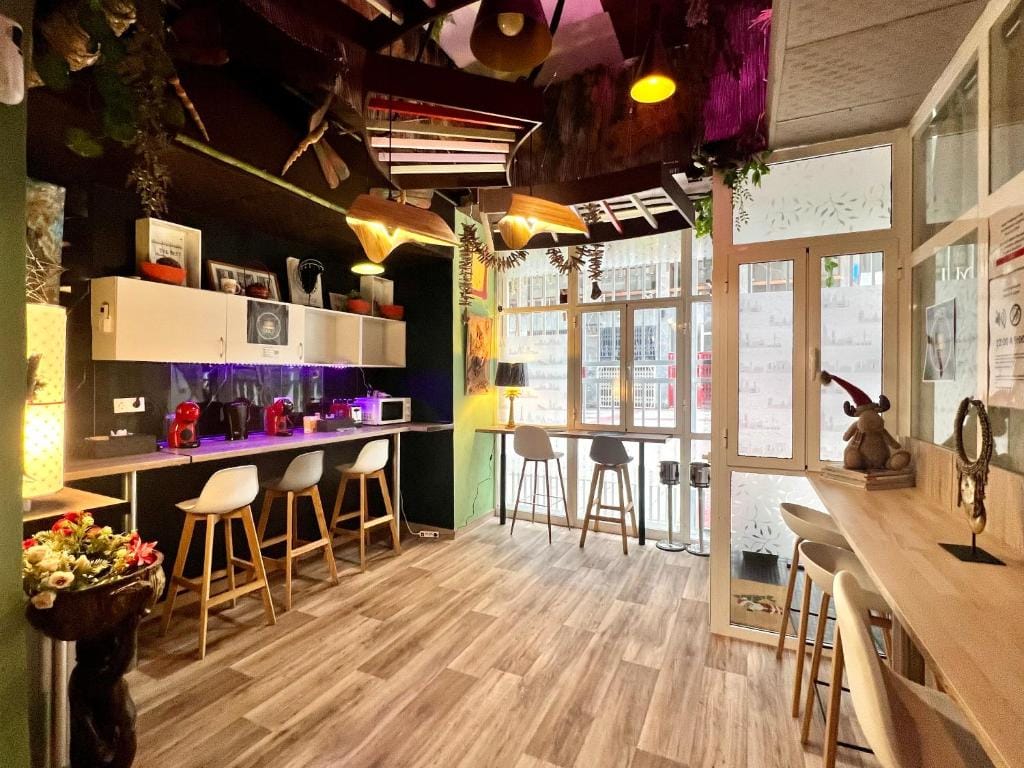 HOSTEL Pepper-Gold -STEP-FREE ENTRANCE -car- free Space-no nois-3 minutes from Port -BED ROOMS 8 GUEST 55 M2 AND 8 GUEST 65 M2 photo 4