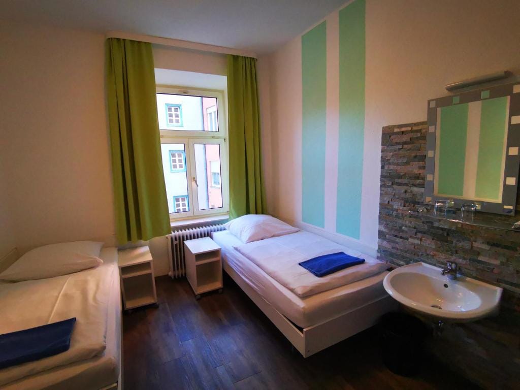 City Hostel photo 2