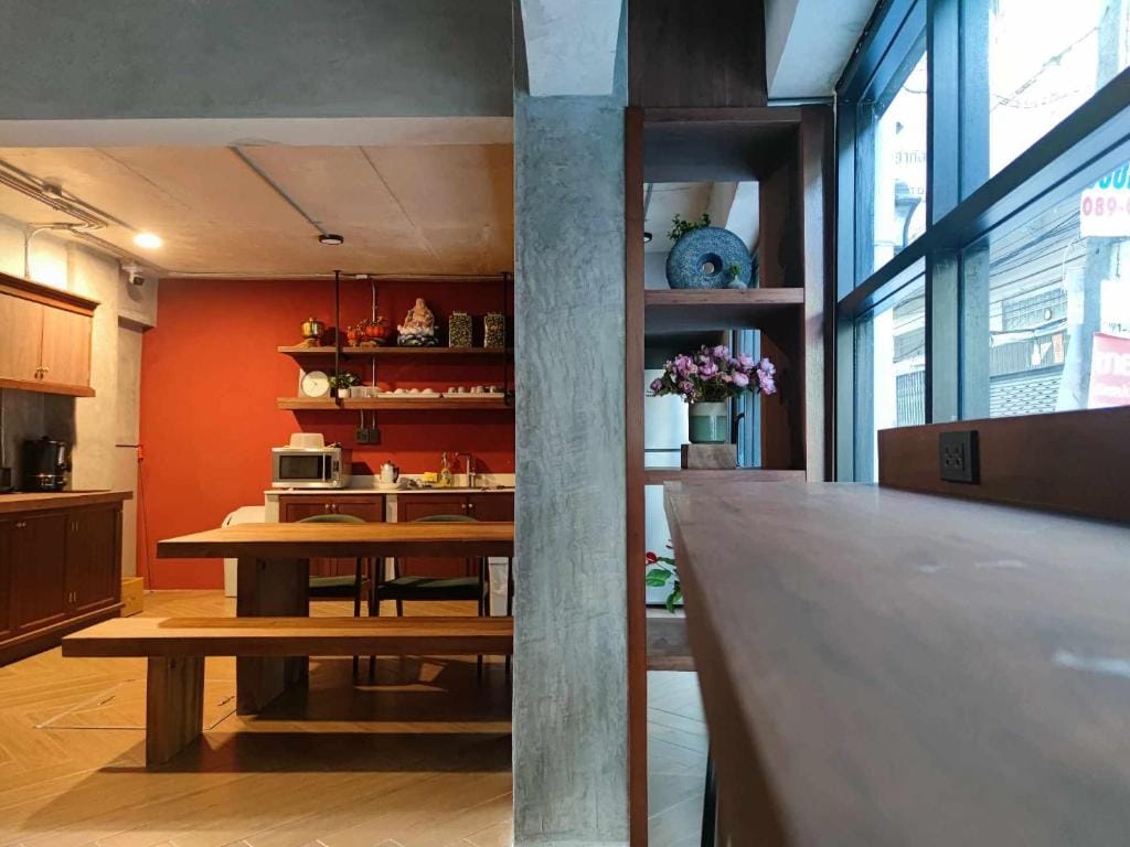 N5 Ratchawong Hostel photo 2