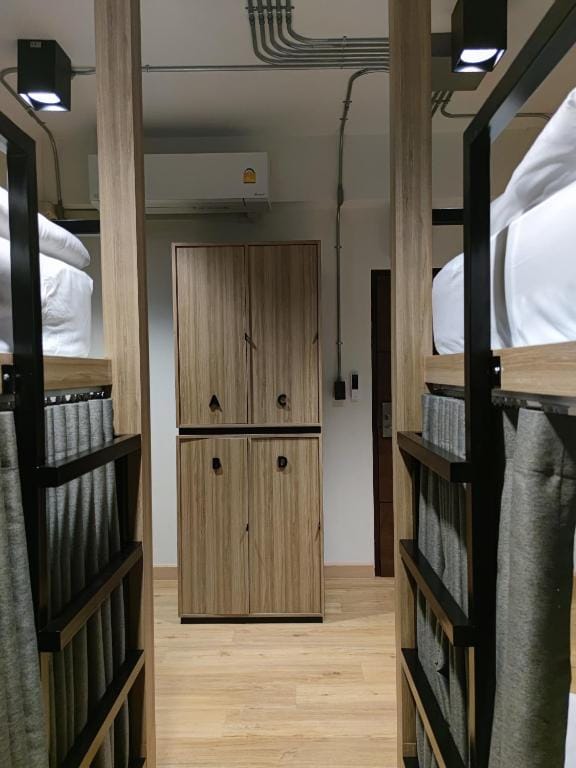 N5 Ratchawong Hostel photo 4