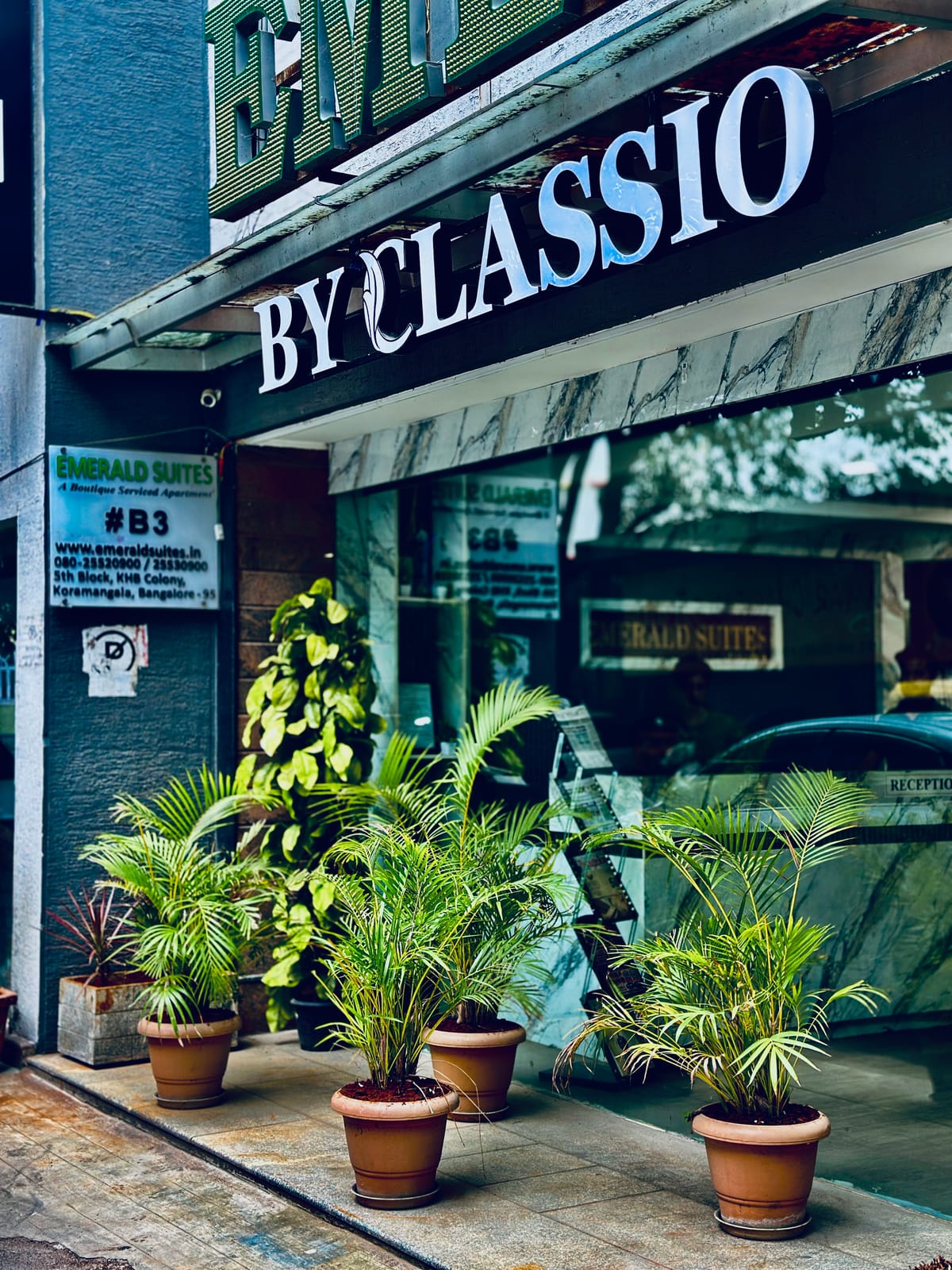 Emerald Suites By Classio photo 3