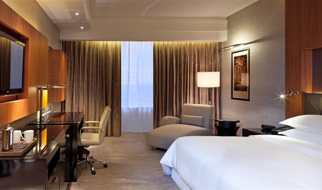 Sheraton Grand Bangalore Hotel at Brigade Gateway photo 4