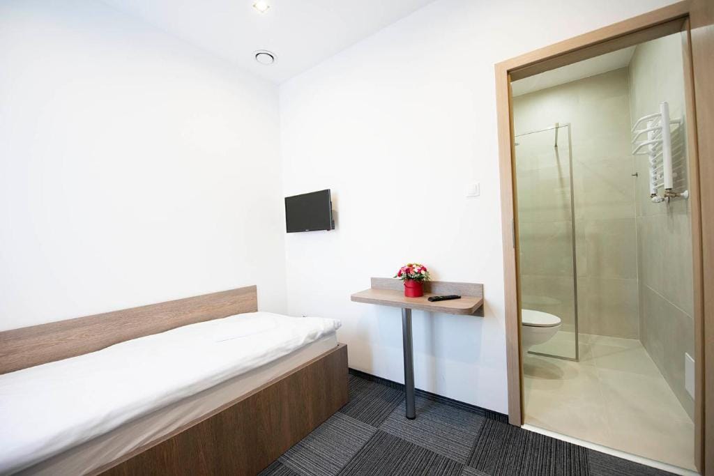 Hostel SMS FREE PARKING photo 3