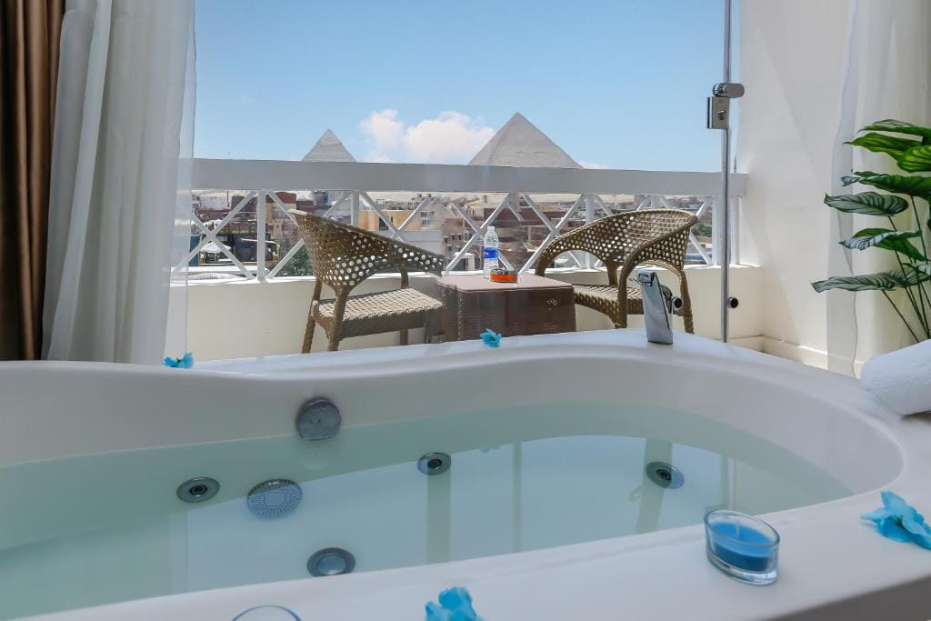Horizon Pyramid View INN photo 3