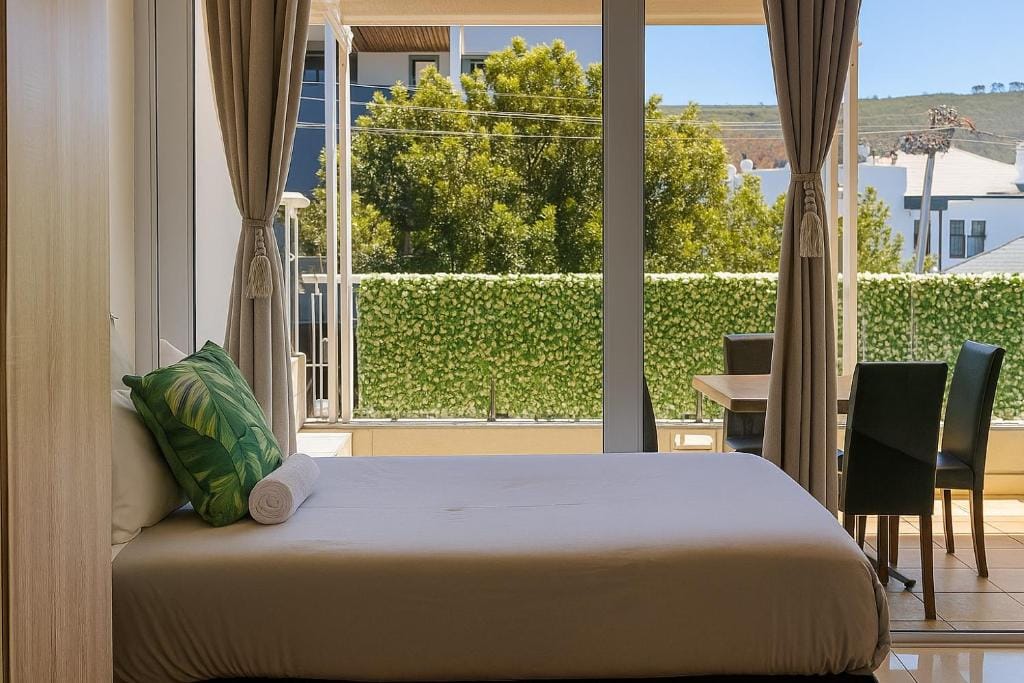 SweetStay - Kloof Street photo 3
