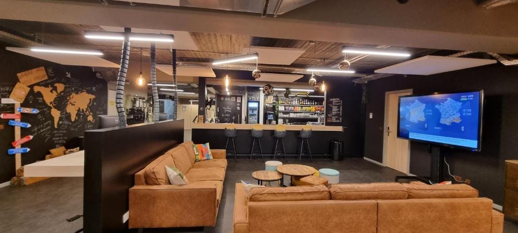 HI HOSTEL CHARLEROI Brussels South Airport photo 4