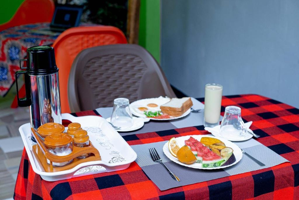 L&j modern backpackers BnB photo 2