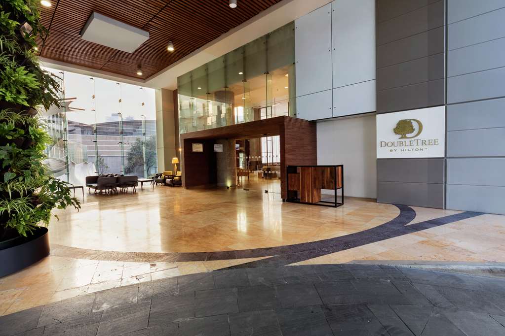 DoubleTree by Hilton Mexico City Santa Fe photo 2