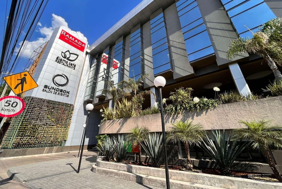Ramada by Wyndham Mexico City Santa Fe photo 2