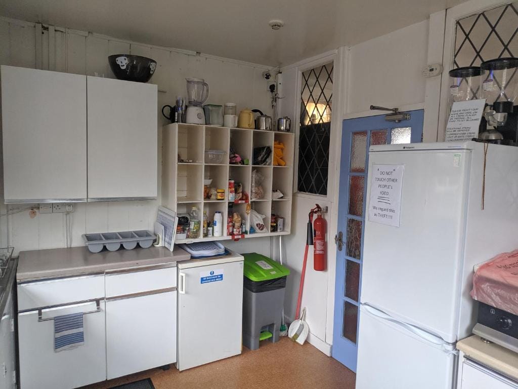 HARLOW INTERNATIONAL HOSTEL photo 4