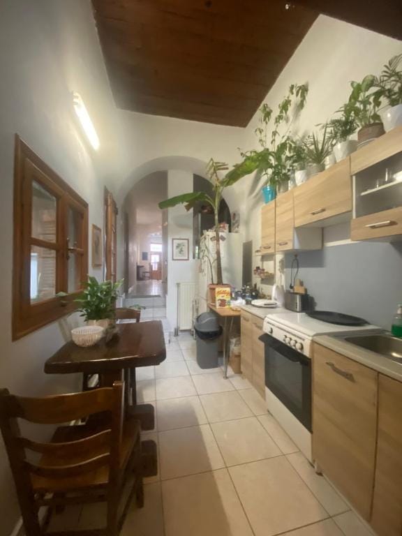 Backpackers Youth Hostel Central old town photo 4