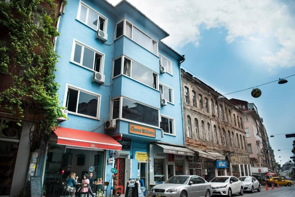 Cheers Midtown Hostel photo 4