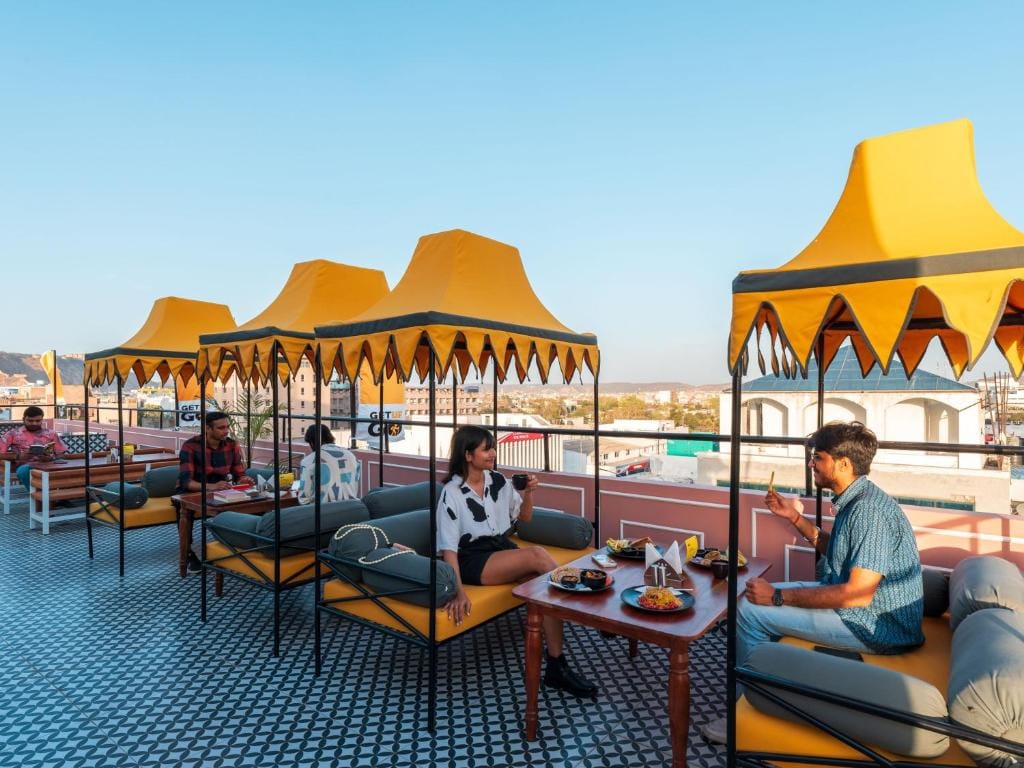 The Hosteller Jaipur, MI Road photo 2