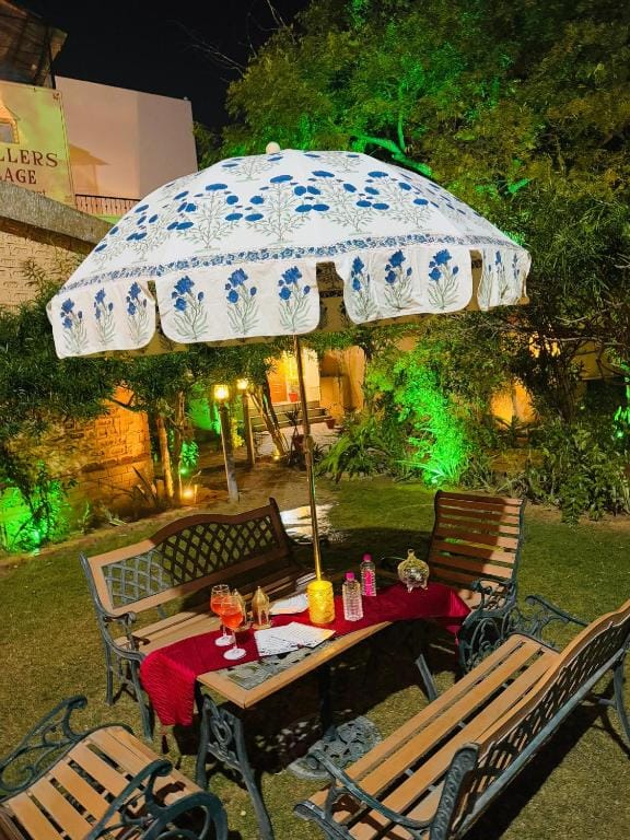 Travellers Village Resort -City Centre Near Jal Mahal Jaipur photo 4