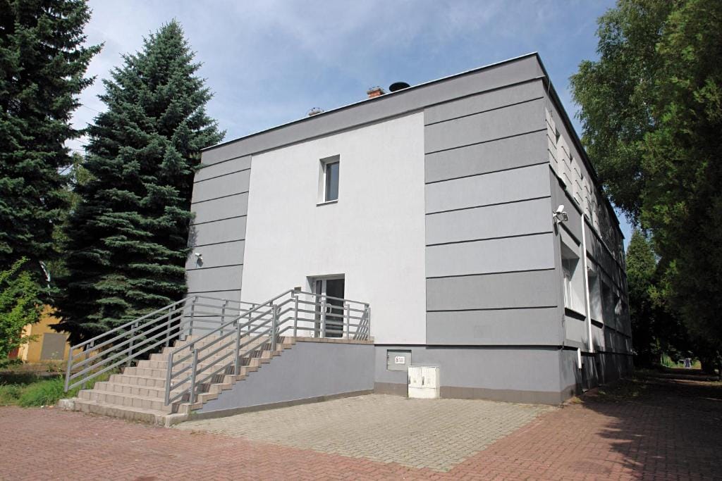 Greyhouse photo 4