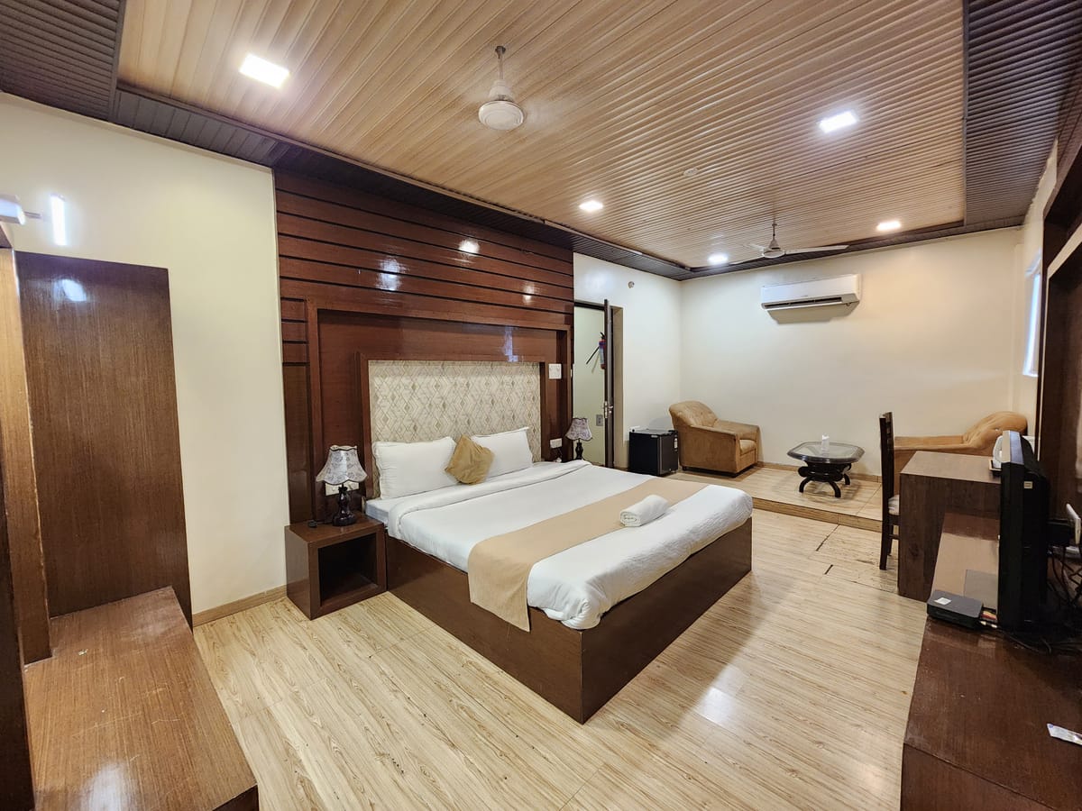 Hotel Mandakini Royale