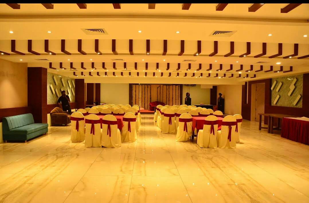 RED CARLTON HOTEL & BANQUET photo 4