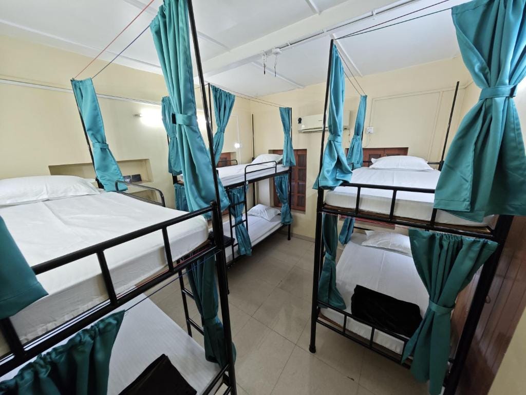 Evara Stays Backpackers Hostel photo 2