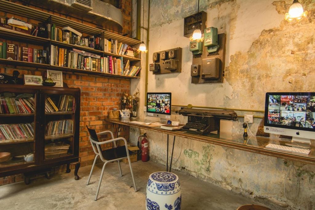 Chinatown Hostel by Mingle - Rooftop Private Jacuzzi with Bar photo 3
