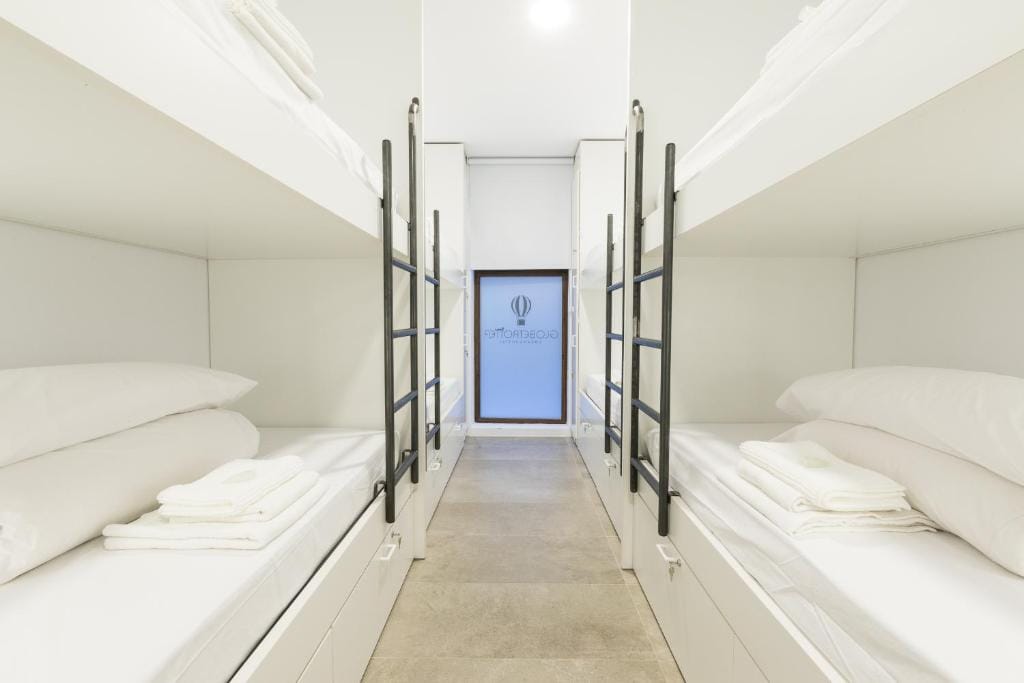 GLOBETROTTER HOSTEL, by Albany photo 2