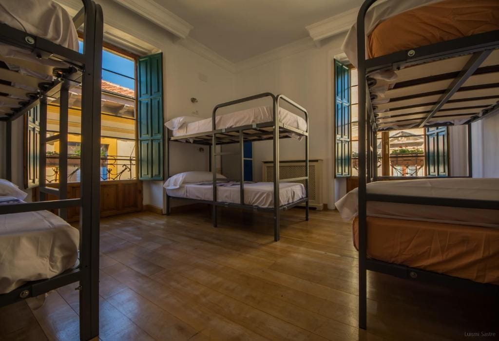 Hostel Covent Garden by gaiarooms photo 2