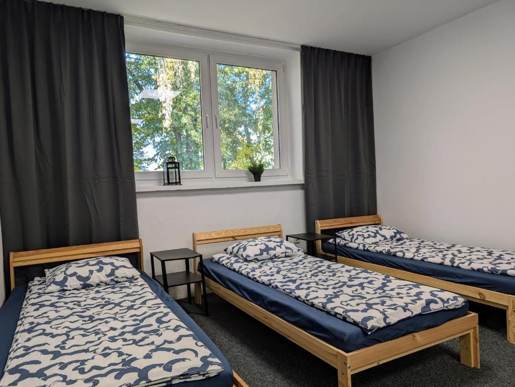 Baraczek Lotnisko Leszno photo 2