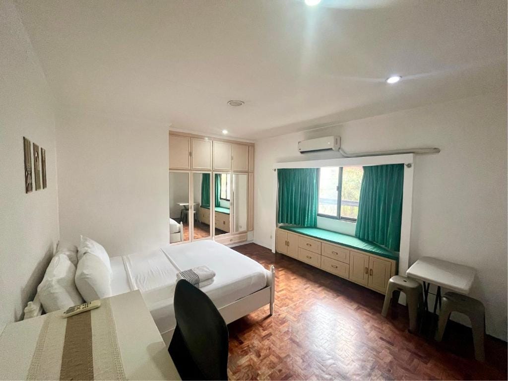 Layover Guesthouse photo 2