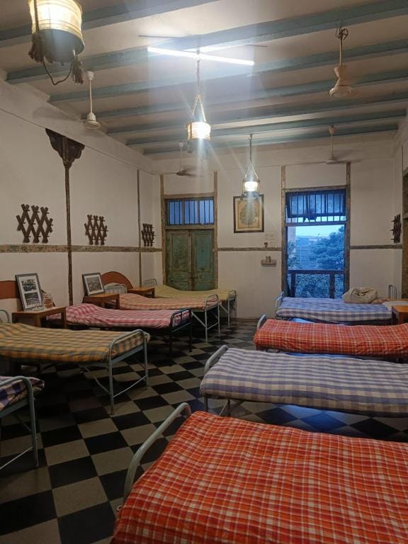 Hostel Vasantashram CST Mumbai, Free Wifi with 1940s Retro vibe photo 2