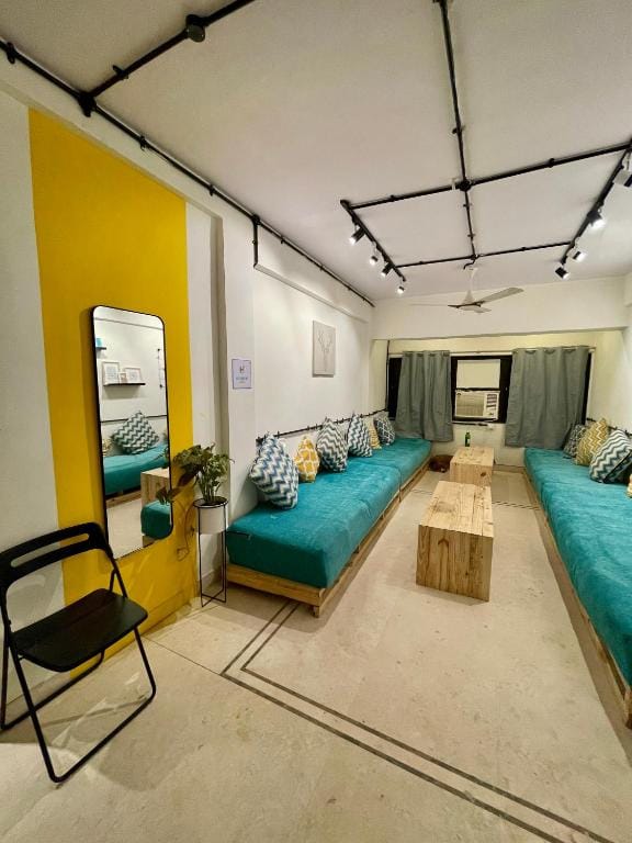 Locomo Hostel Express - Stay Work Eat photo 3