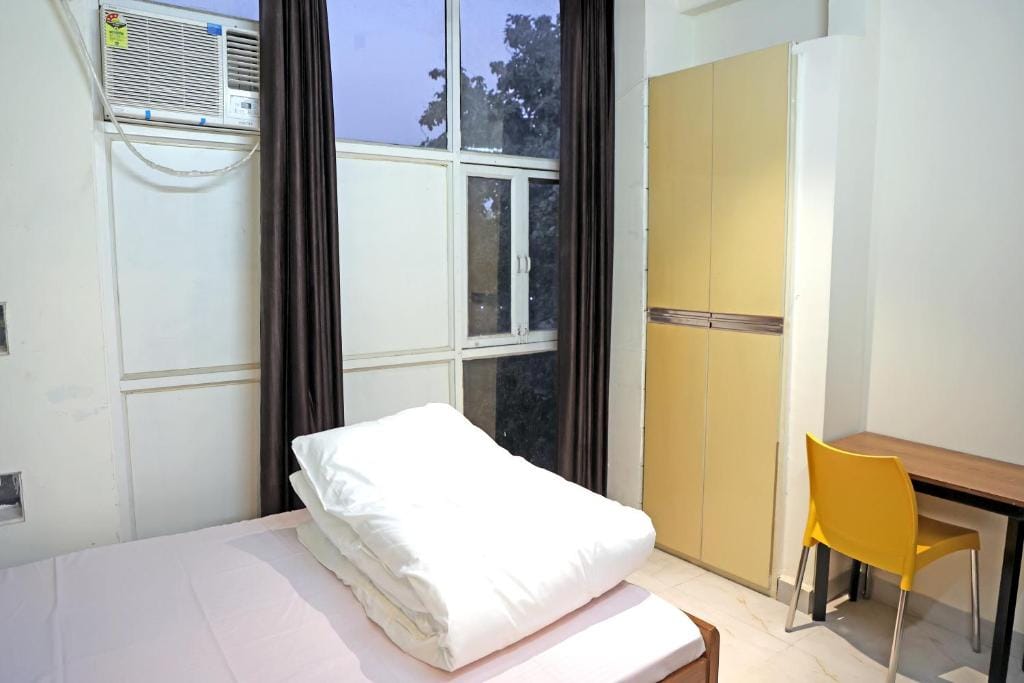 Back Stayz Delhi photo 2