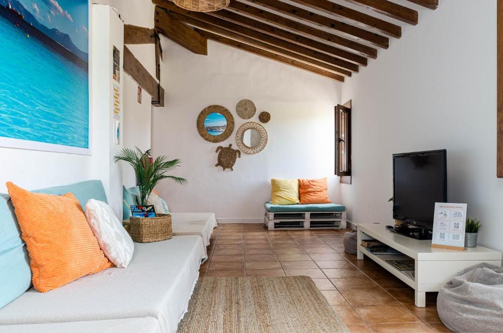 Urban Hostel Palma - Albergue Juvenil - Youth Hostel photo 4