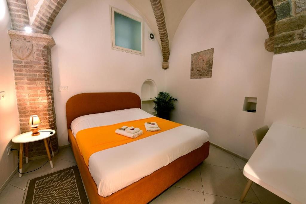 Little Italy Hostel Ex Chiesa S Donato photo 2