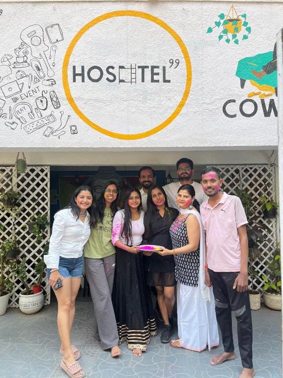HOSHTEL99 - PRIME - Stay, Cowork & Connect