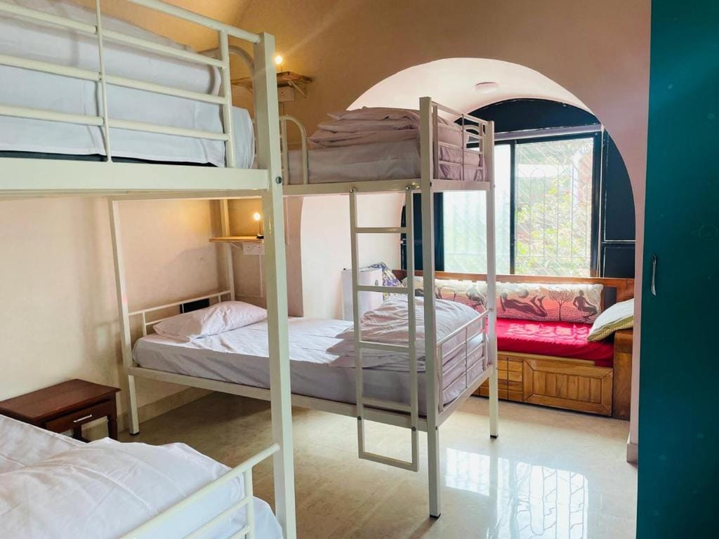 HOSTEL LIVHUB- Perfect stay for working professionals in Viman Nagar photo 2