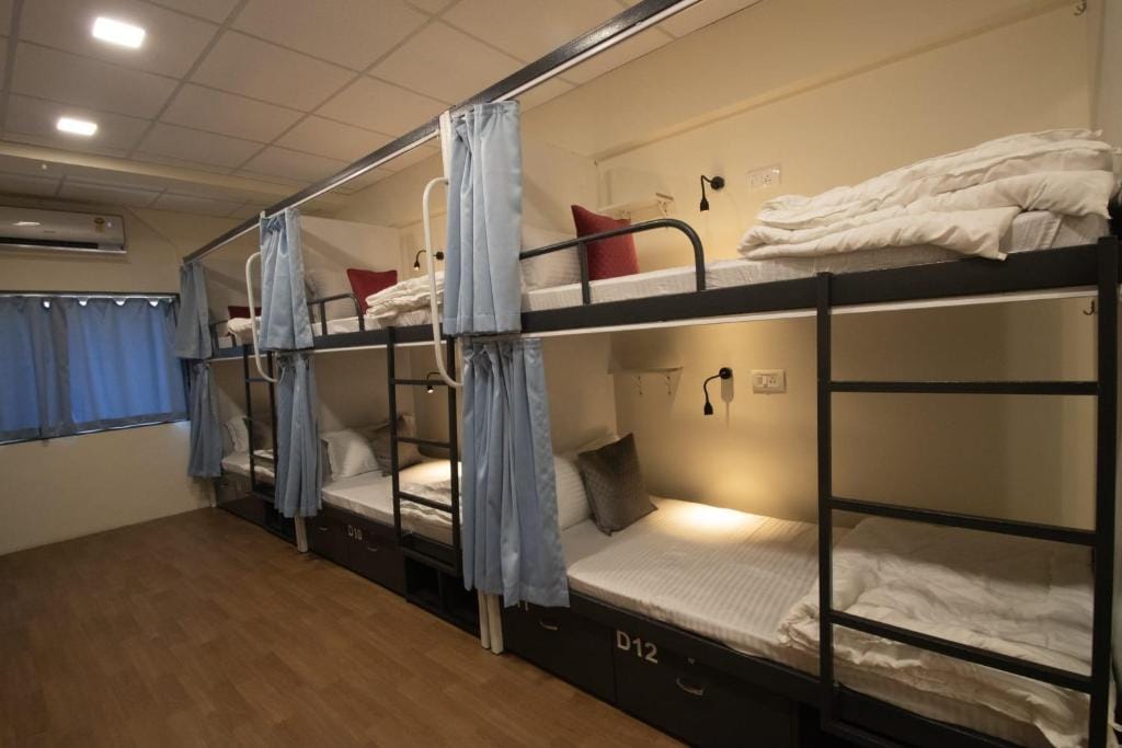 Hostells - Backpacker Hostel near Pune Station photo 2