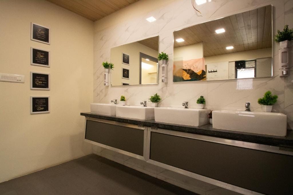 Hostells - Backpacker Hostel near Pune Station photo 3