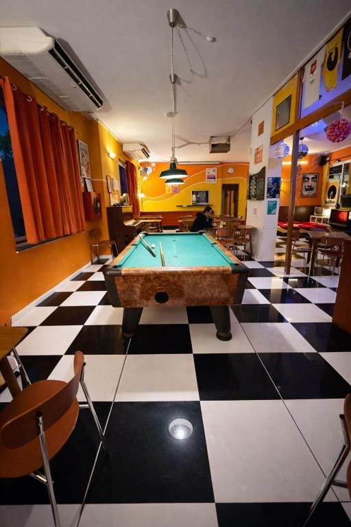 Sunflower Beach Backpacker Hostel & Bar photo 4