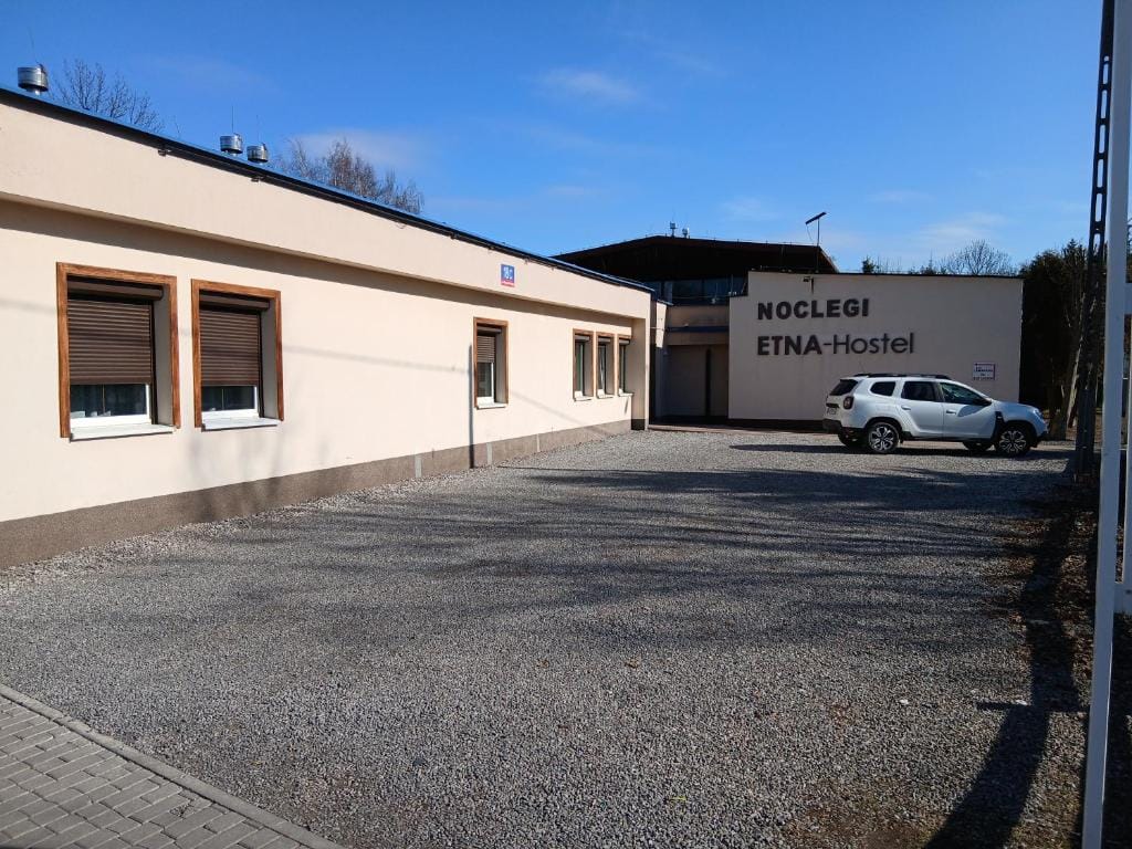 ETNA - Hostel -Noclegi Rzeszów 24 Pokoje -PARKING-