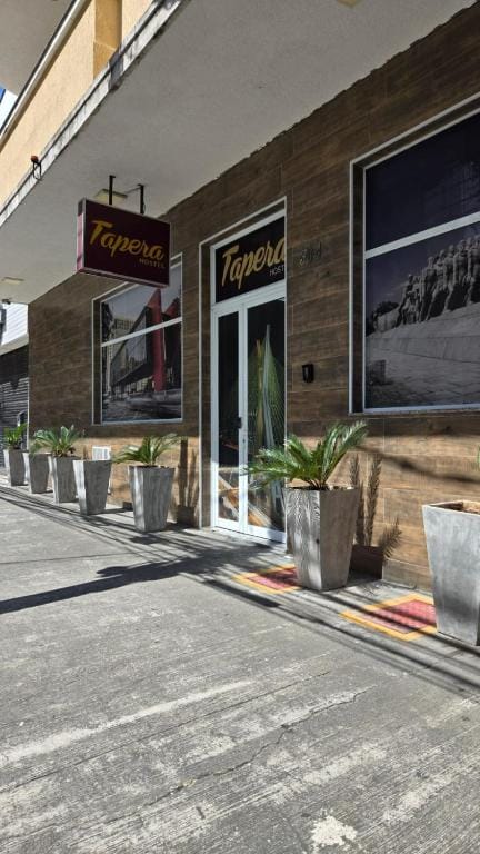 Tapera Hostel